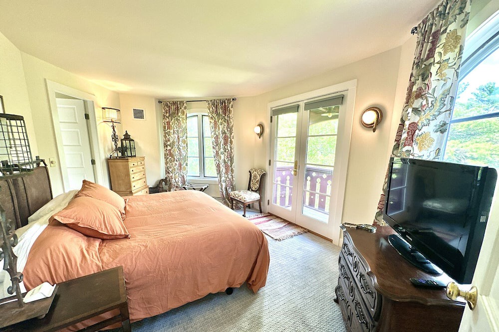 Photo of Bedroom in Hall Quarry