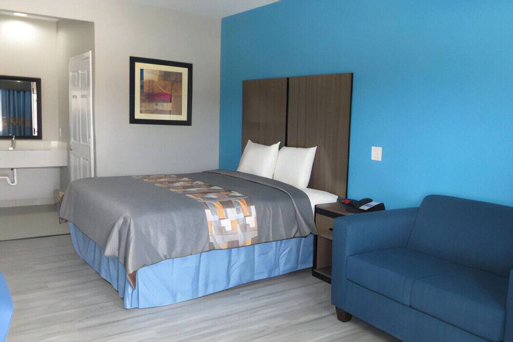 Photo of Bedroom in Willowbrook
