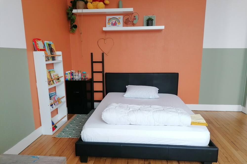 Photo of Bedroom in Epinay-sur-Orge