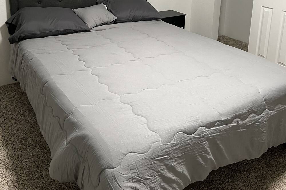 Photo of Bedroom in Hayesville