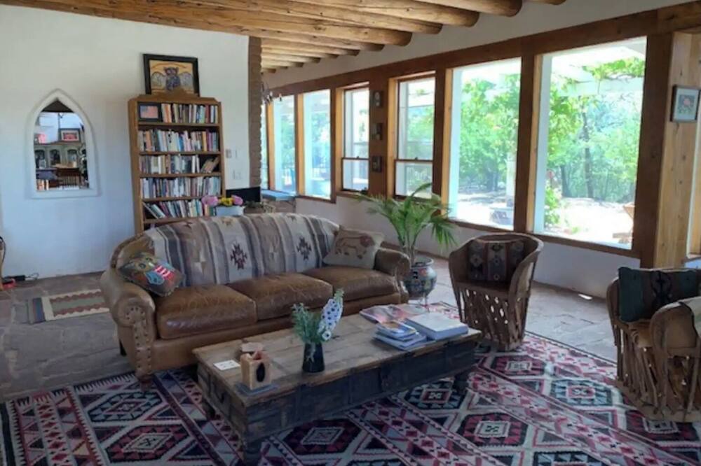 Photo of Livingroom in Chupadero