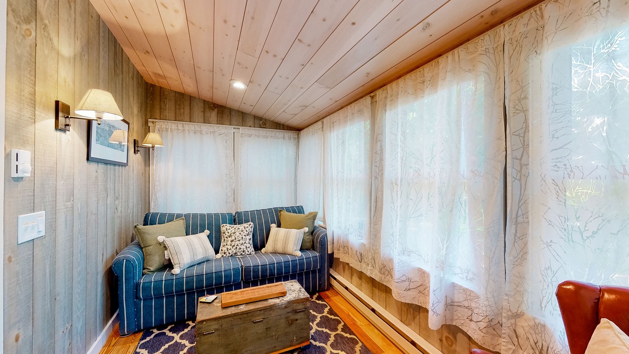 Photo of Livingroom in Raymond