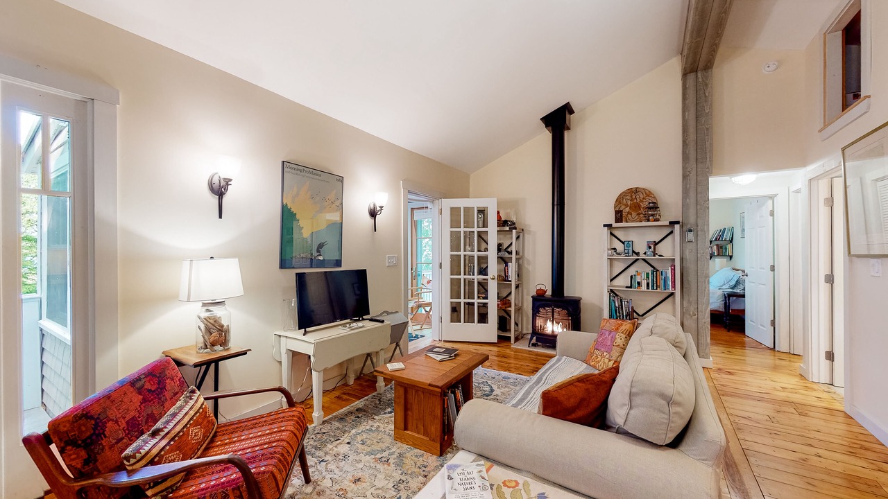 Photo of Livingroom in Raymond