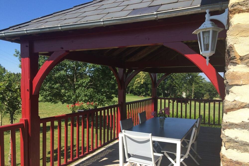 Photo of Outdoor in Laval-sur-Luzege