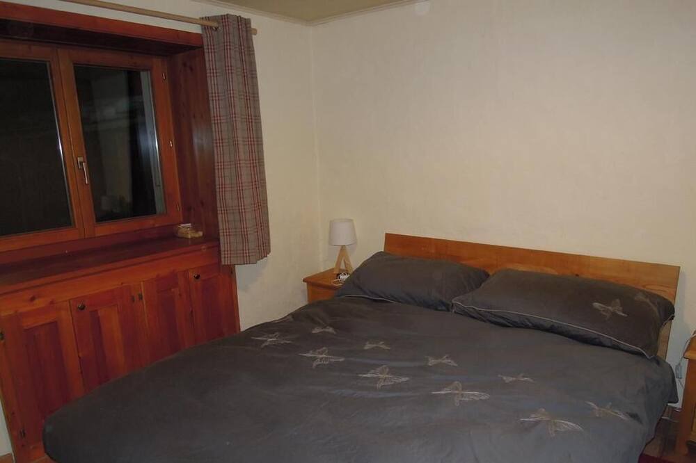 Photo of Bedroom in Sarreyer