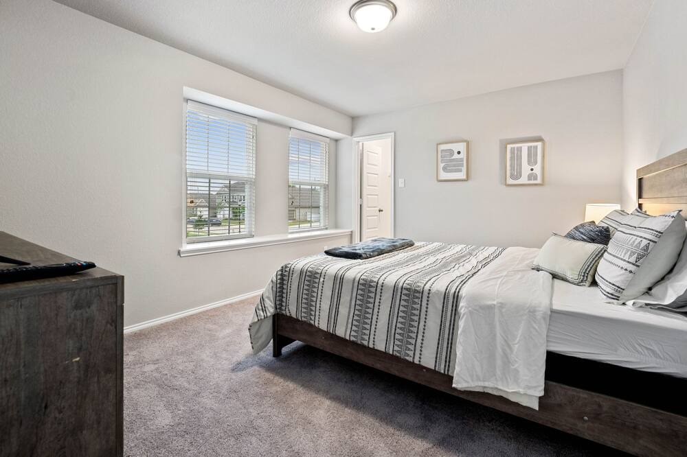 Photo of Bedroom in Lincoln Park