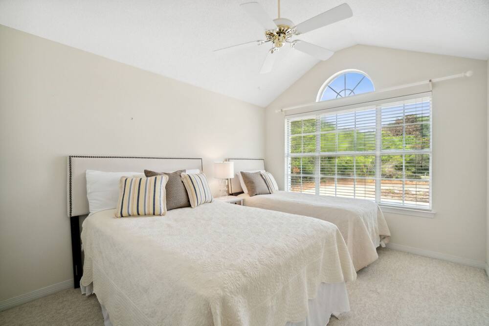 Photo of Bedroom in Gulf Pines