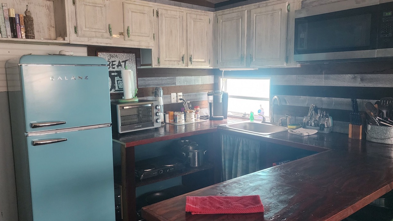 Photo of Kitchen in Yankeetown