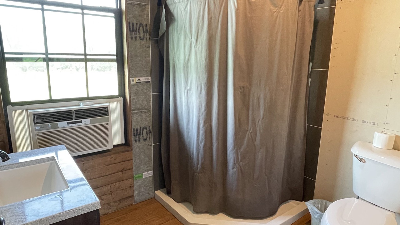 Photo of Bathroom in Gober