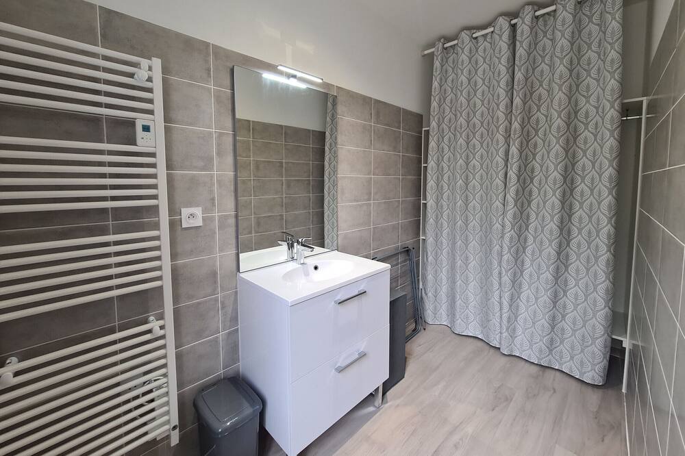 Photo of Bathroom in Lye