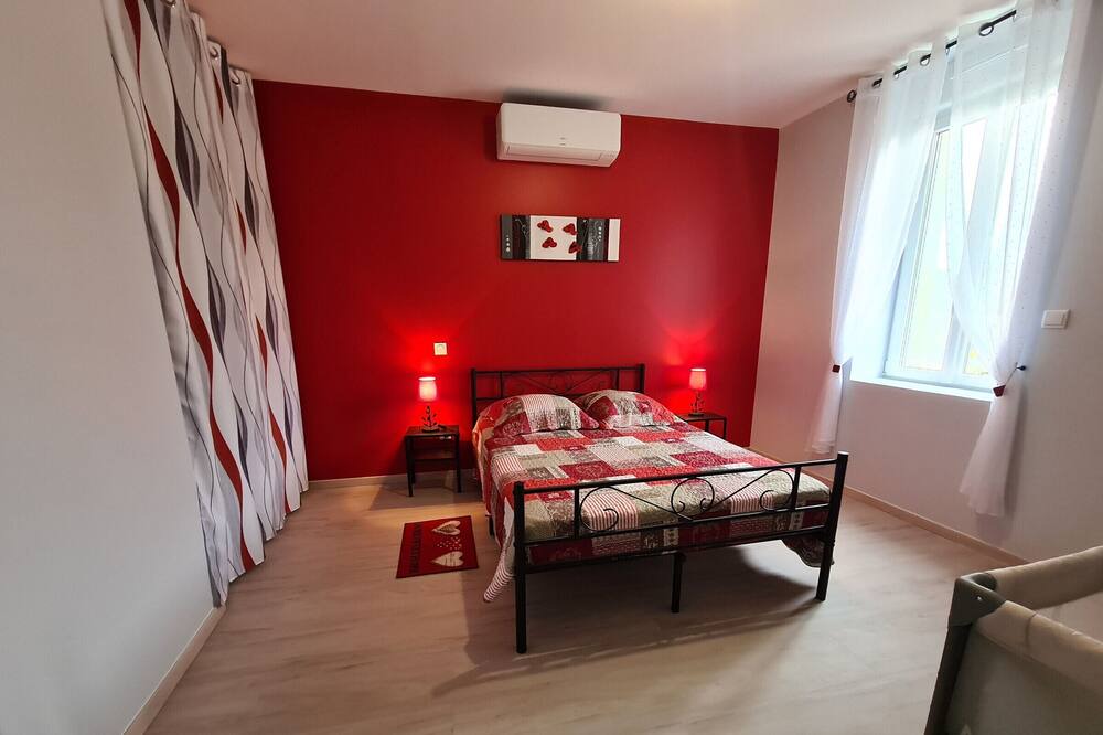 Photo of Bedroom in Lye