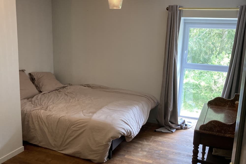 Photo of Bedroom in Saint-Remy-du-Plein