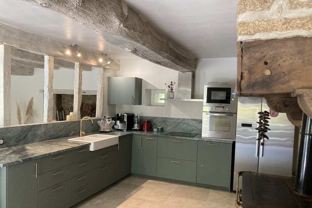 Photo of Kitchen in Saint-Remy-du-Plein