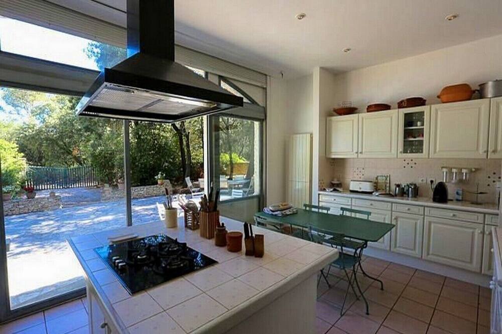 Photo of Kitchen in Bellegarde