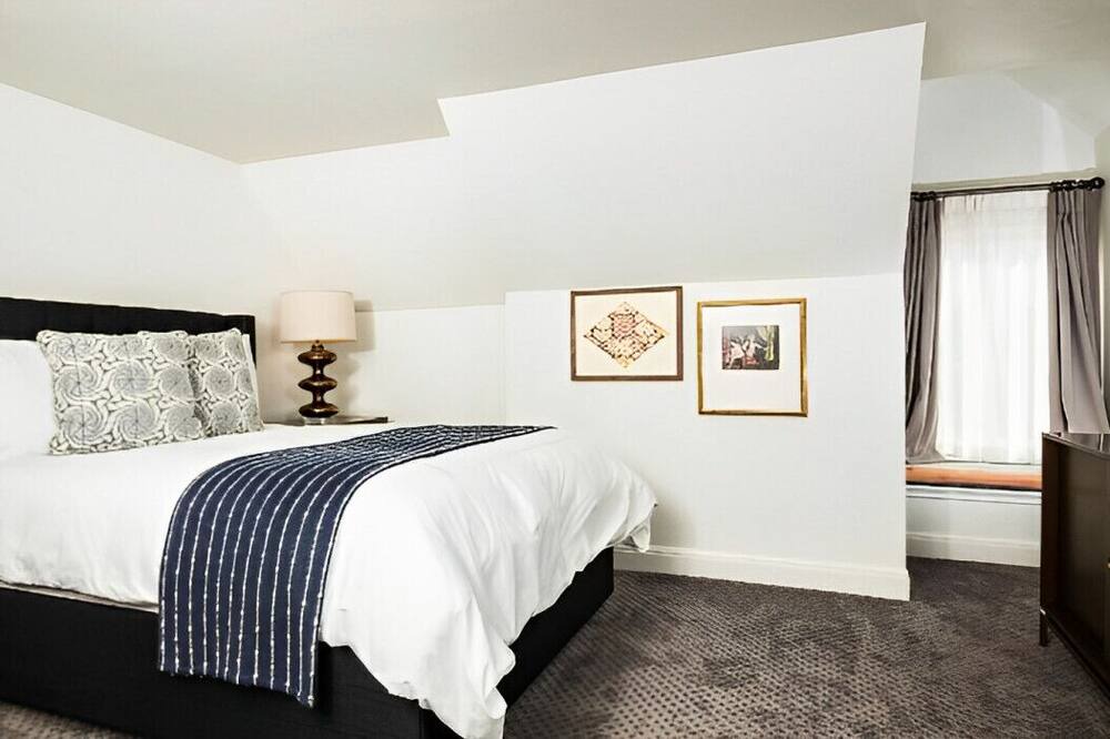Photo of Bedroom in The Drag