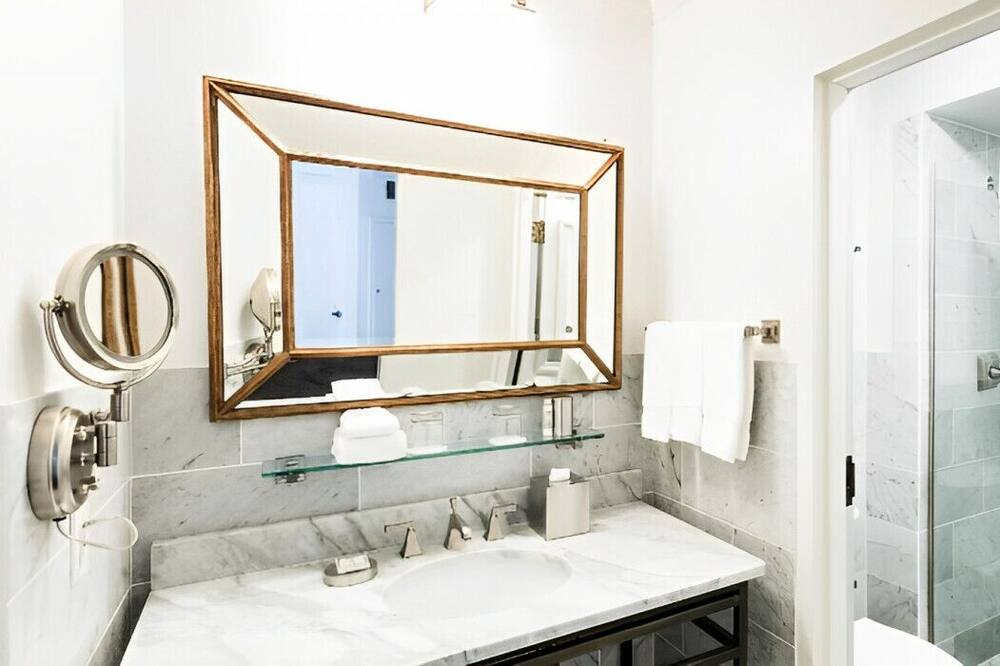 Photo of Bathroom in The Drag