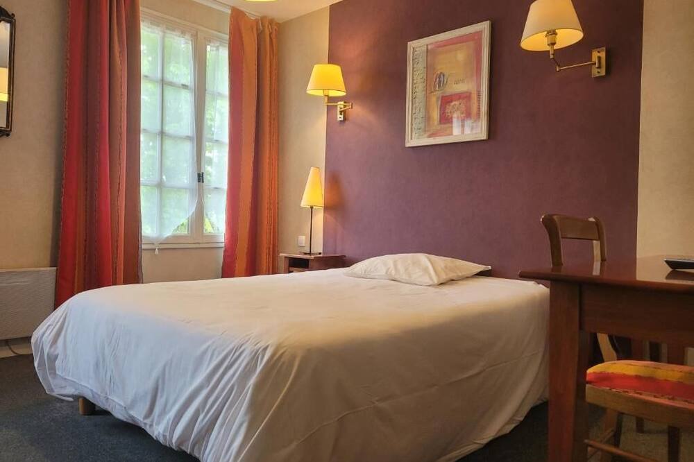 Photo of Bedroom in Nuaille