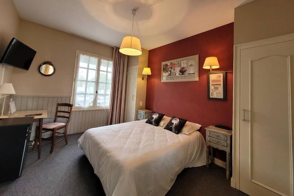 Photo of Bedroom in Nuaille