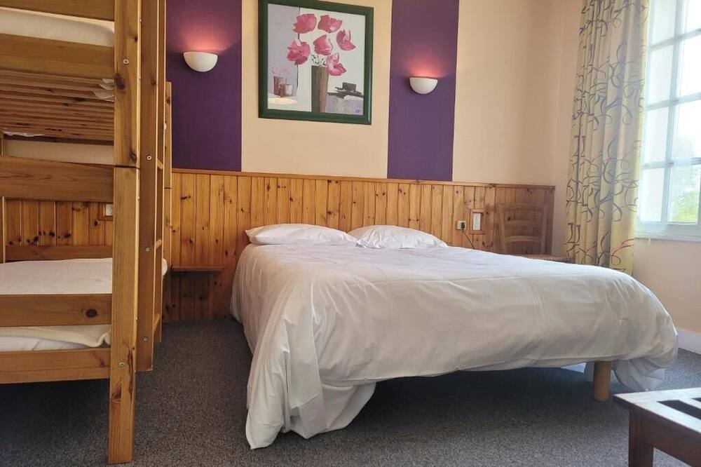 Photo of Bedroom in Nuaille