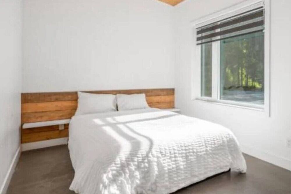 Photo of Bedroom in Saint-Paulin
