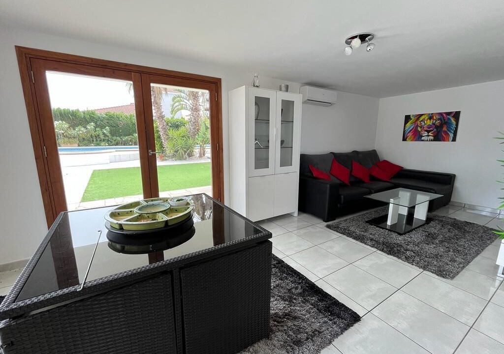 Photo of Livingroom in Les Tres Cales