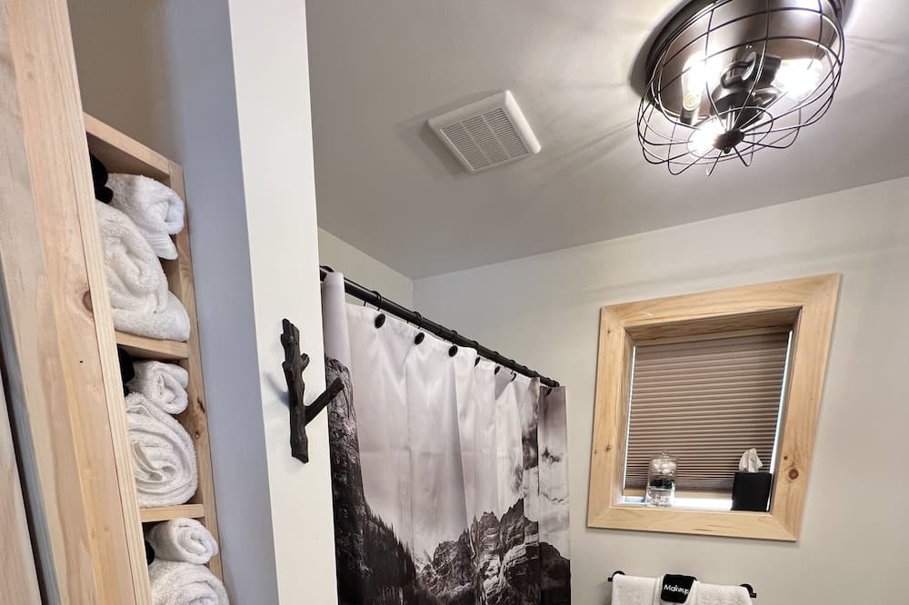 Photo of Bathroom in Jay