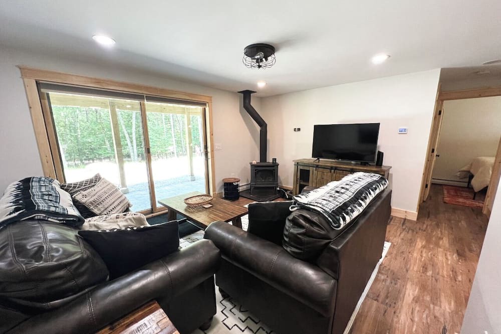 Photo of Livingroom in Jay