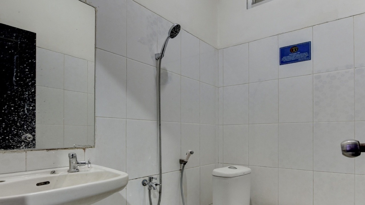 Photo of Bathroom in Padang