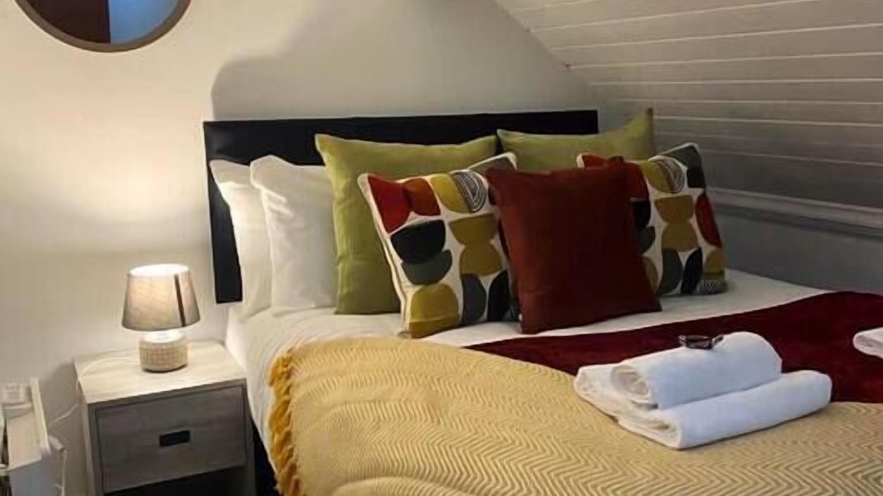 Photo of Others in Cwm Frwd Oer