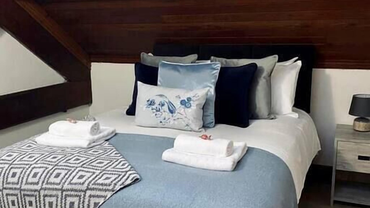 Photo of Others in Cwm Frwd Oer