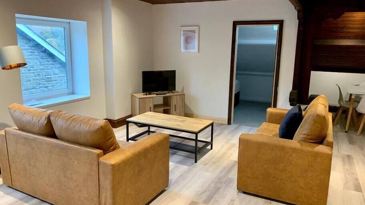 Photo of Others in Cwm Frwd Oer