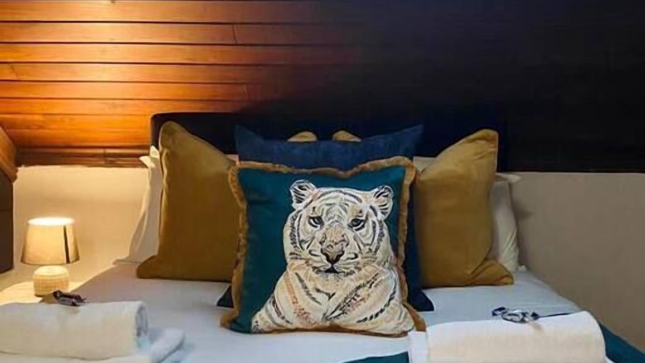 Photo of Others in Cwm Frwd Oer