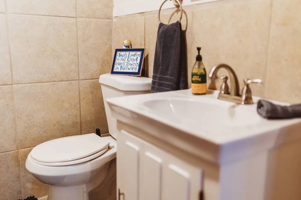 Photo of Bathroom in Osawatomie