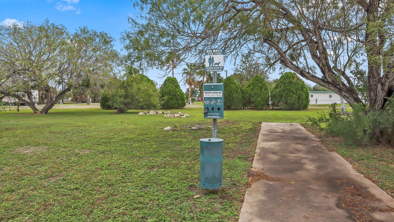 Photo of Others in Mathis