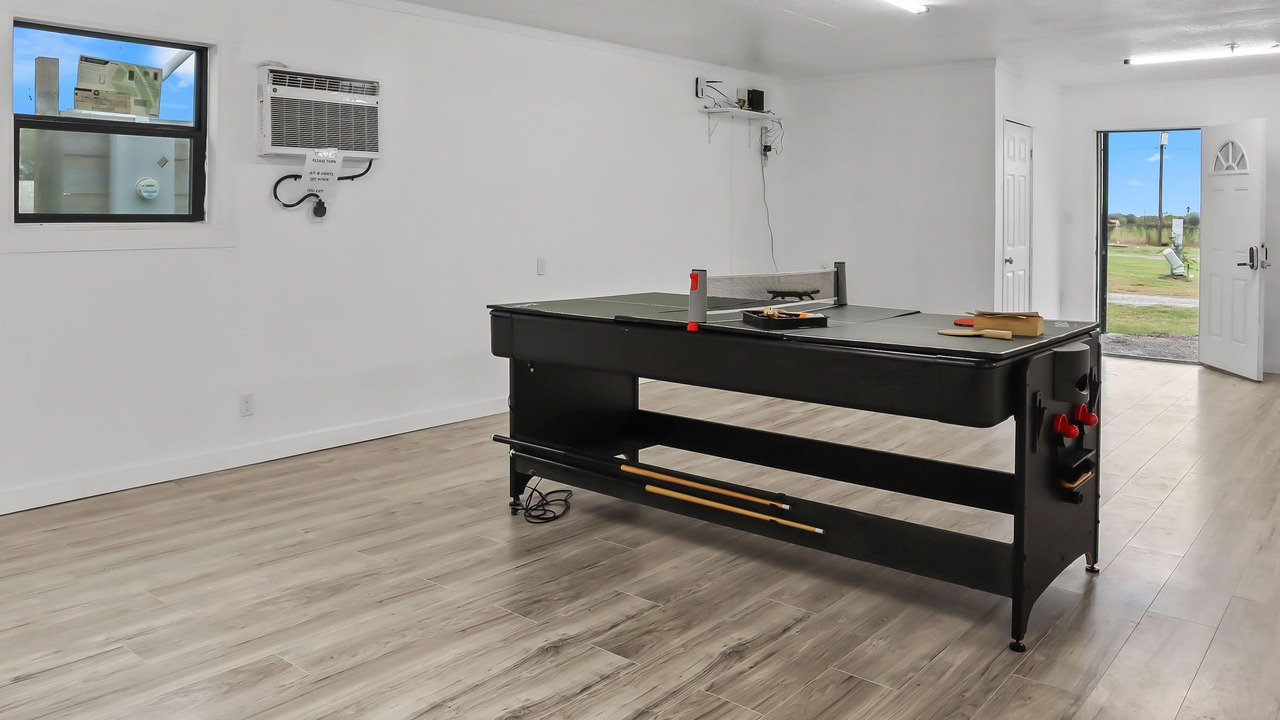 Photo of Others in Mathis