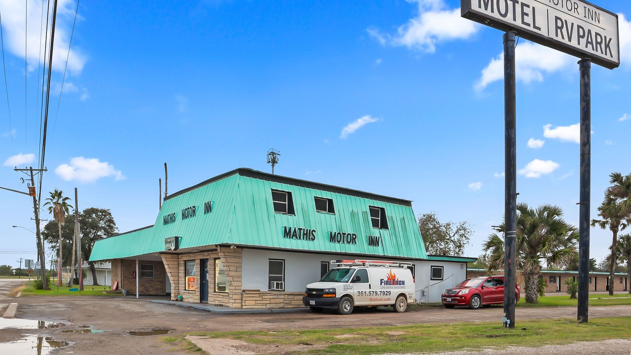 Photo of Outdoor in Mathis