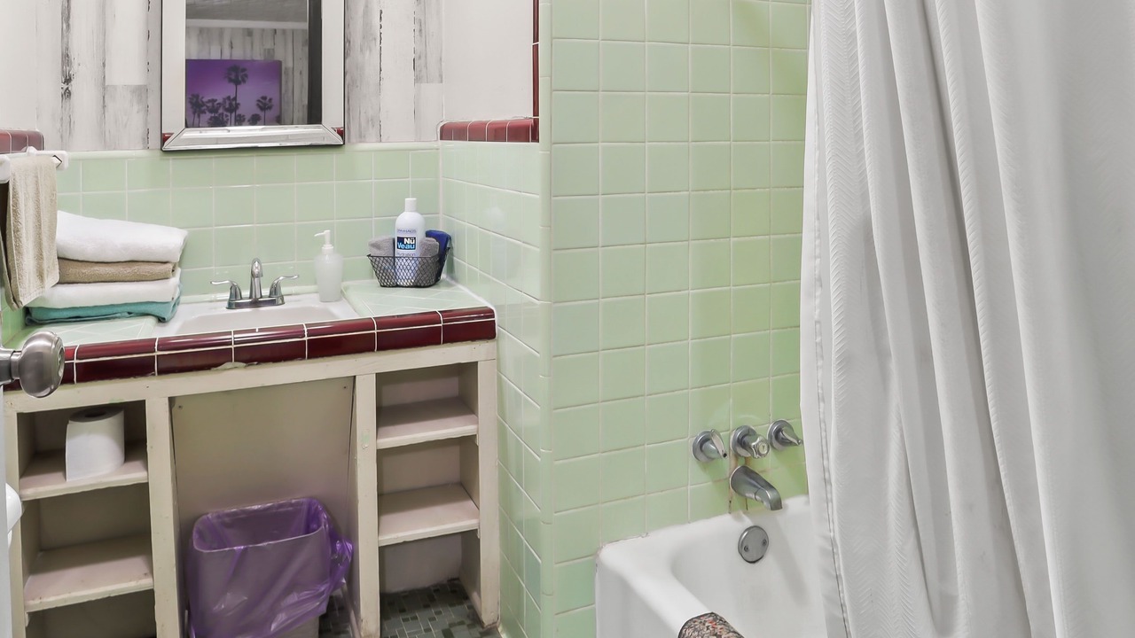 Photo of Others in Mathis