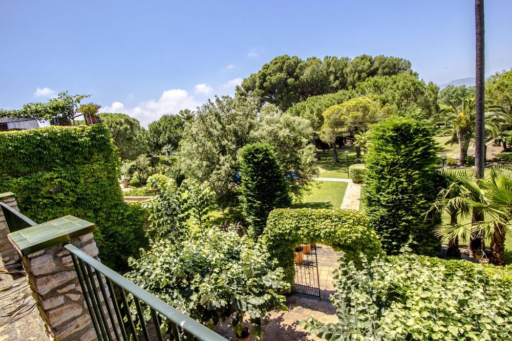 Photo of Outdoor in Santa Oliva