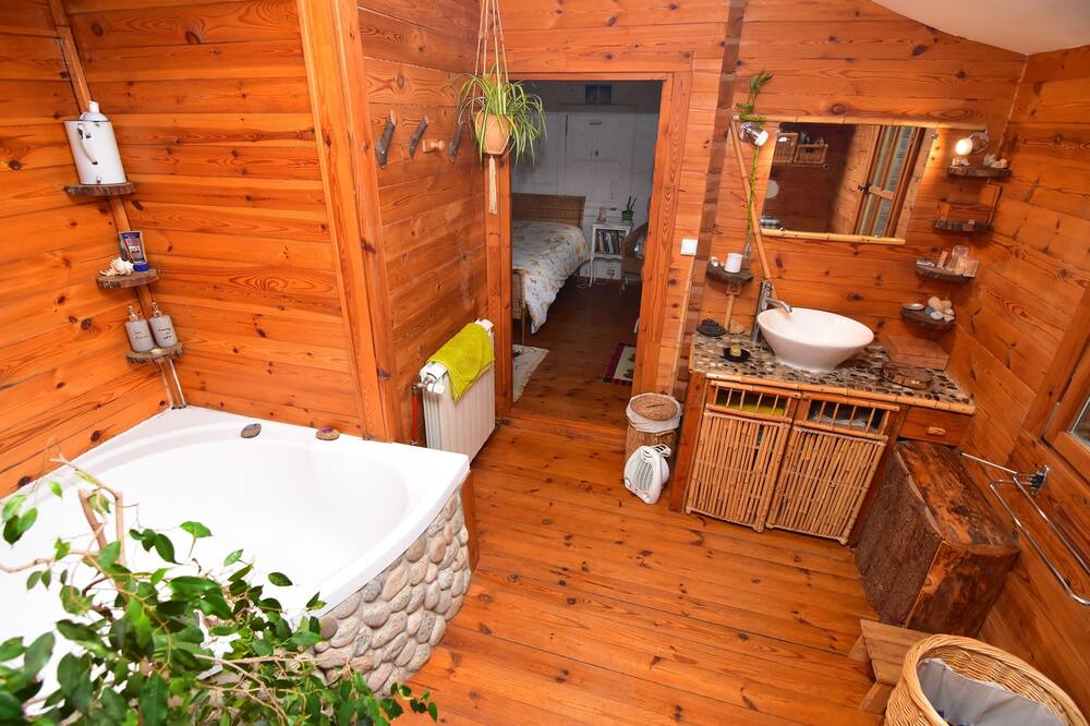 Photo of Bathroom in Saint-Andeol-de-Vals