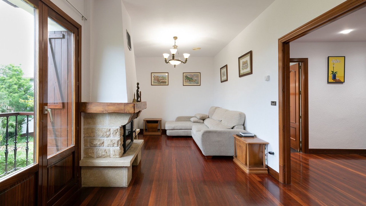 Photo of Livingroom in Aia
