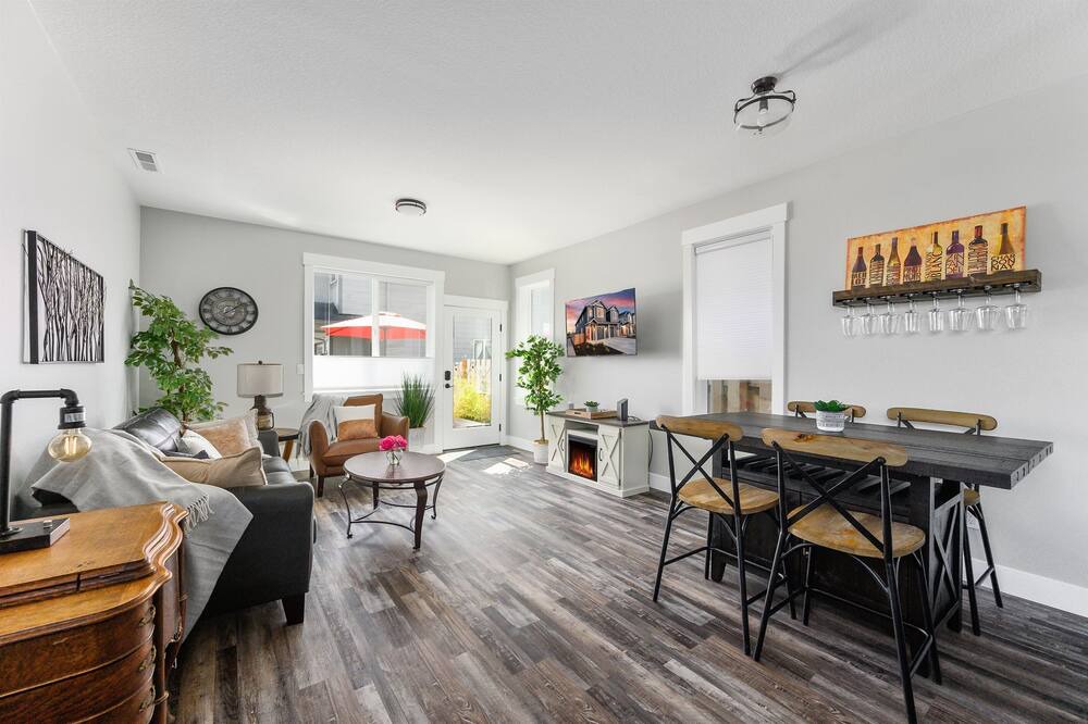 Photo of Others in Carlton