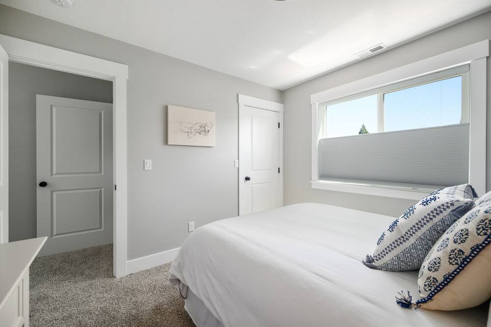 Photo of Others in Carlton