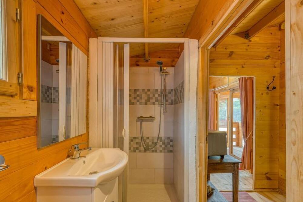 Photo of Bathroom in Saint-Laurent-La-Vernede