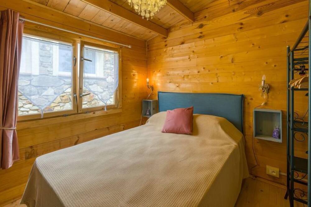 Photo of Bedroom in Saint-Laurent-La-Vernede