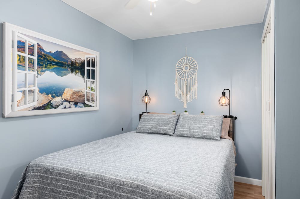 Photo of Bedroom in Mulberry Grove