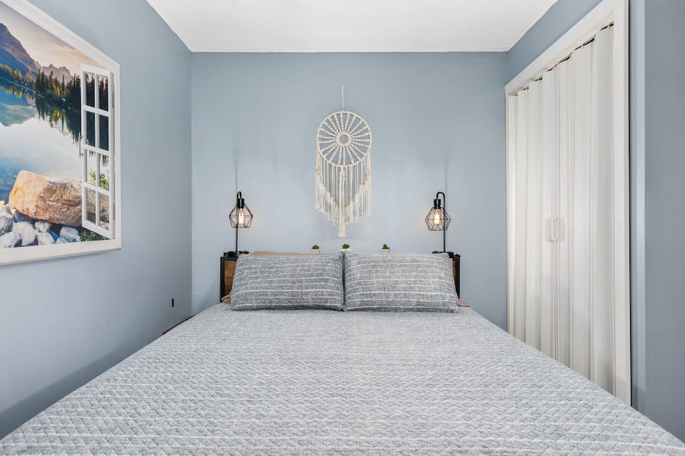 Photo of Bedroom in Mulberry Grove