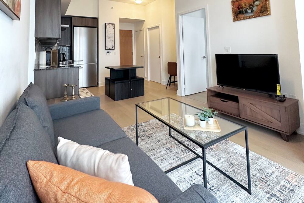 Photo of Livingroom in Humber Bay
