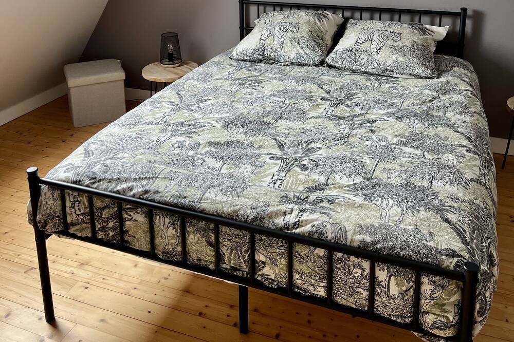 Photo of Bedroom in Plougoulm