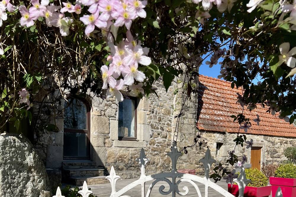 Photo of Outdoor in Plougoulm