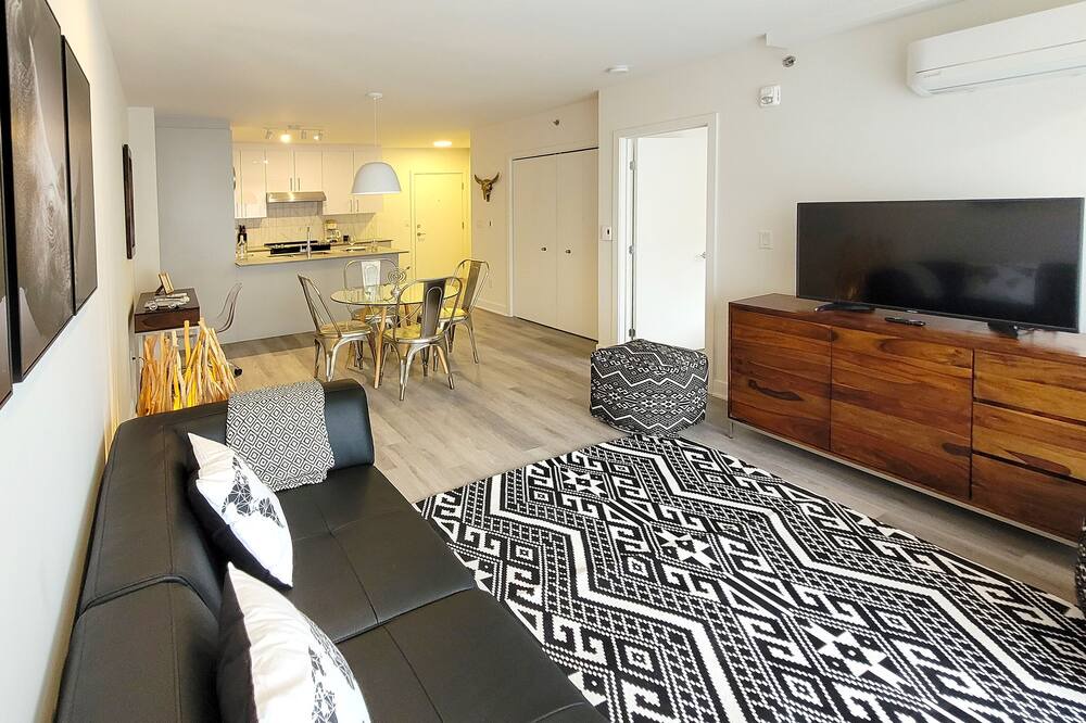 Photo of Livingroom in Brossard